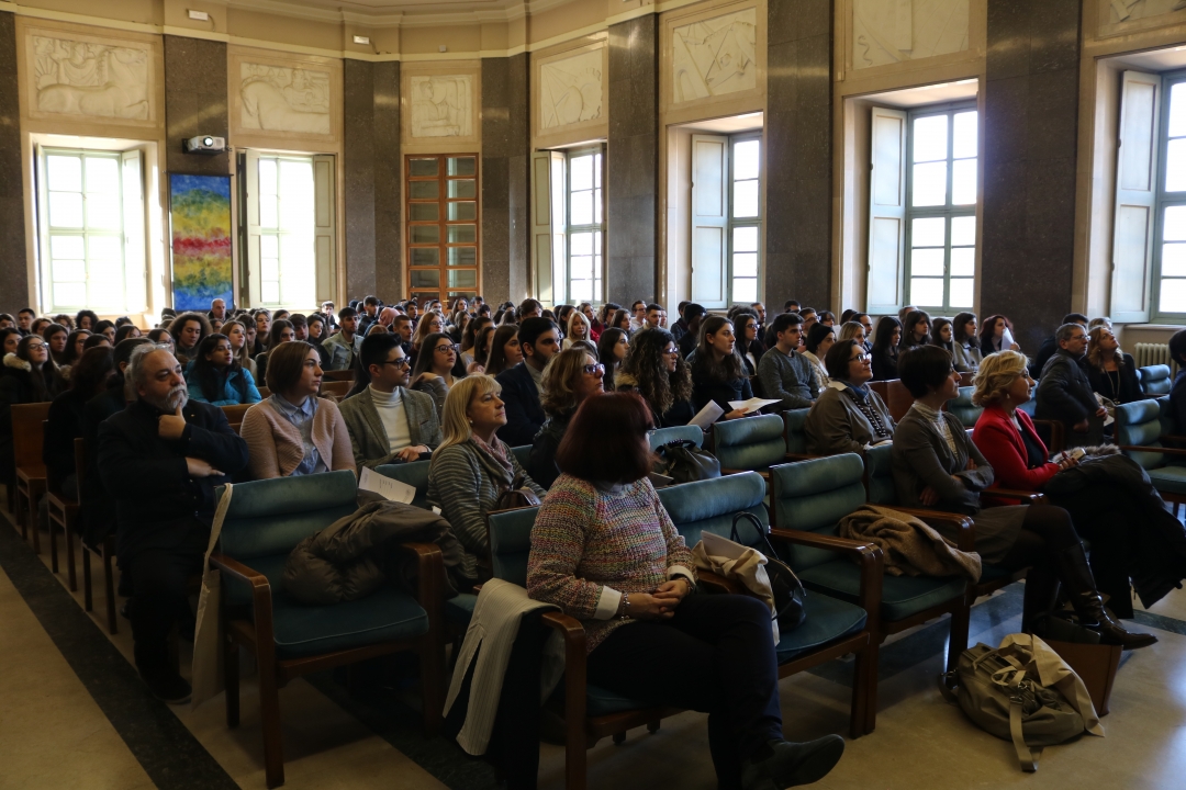 Studenti e docenti delle scuole superiori in Aula Magna